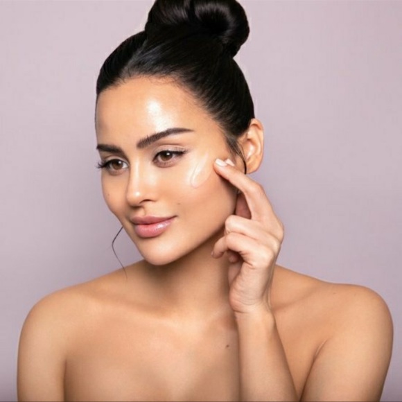 DOMINIQUE BLUR & MOISTURE SERUM PRIMER - Picture 9 of 16